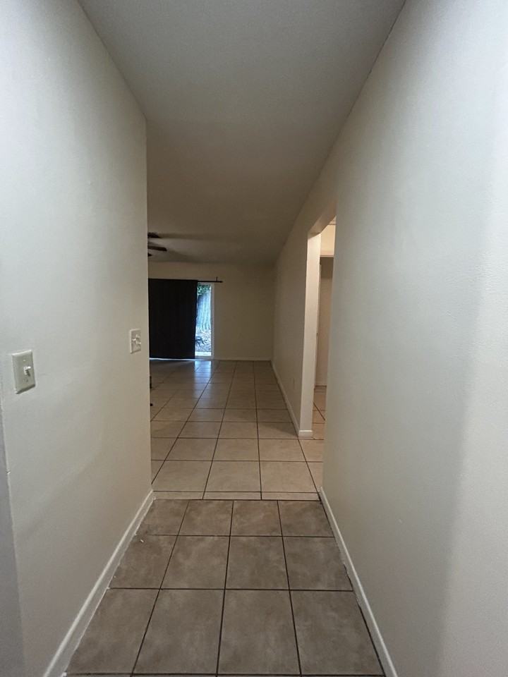812 N Hudson St #NA - Photo 3 of 19