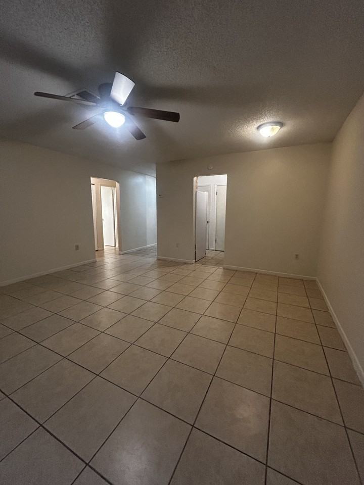 812 N Hudson St #NA - Photo 7 of 19