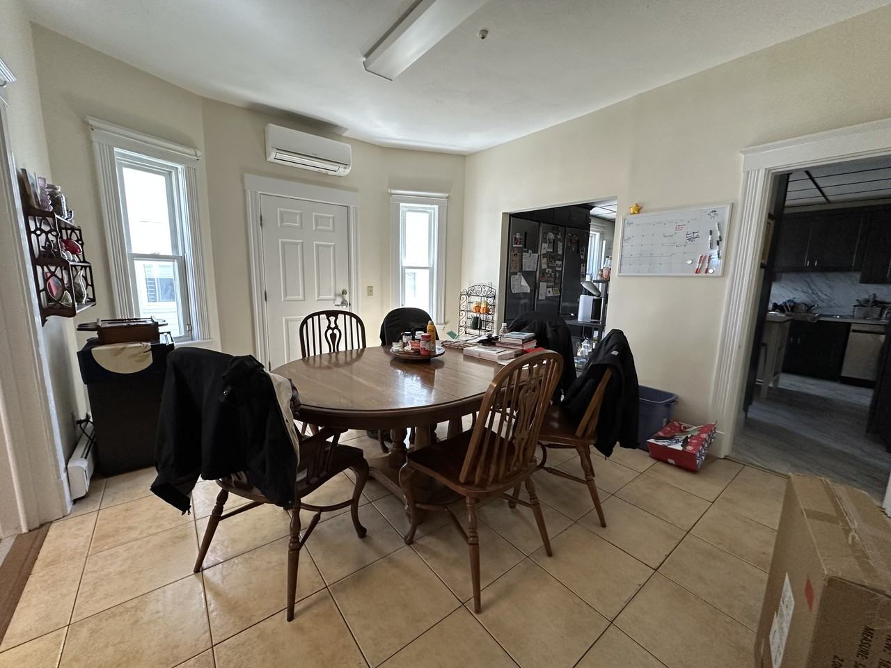 899 Hancock St - Photo 4 of 30