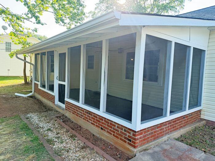 1132 Hipp Rd - Photo 2 of 22