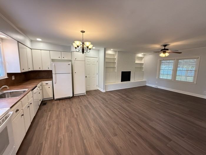 1132 Hipp Rd - Photo 3 of 22