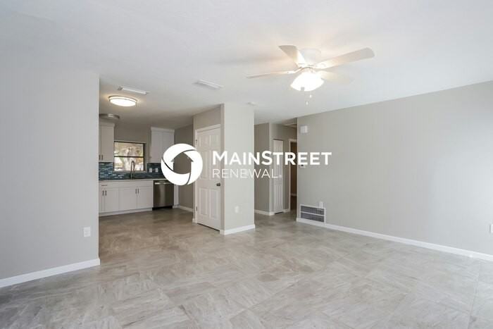 816 65th Ave W - Photo 5 of 16