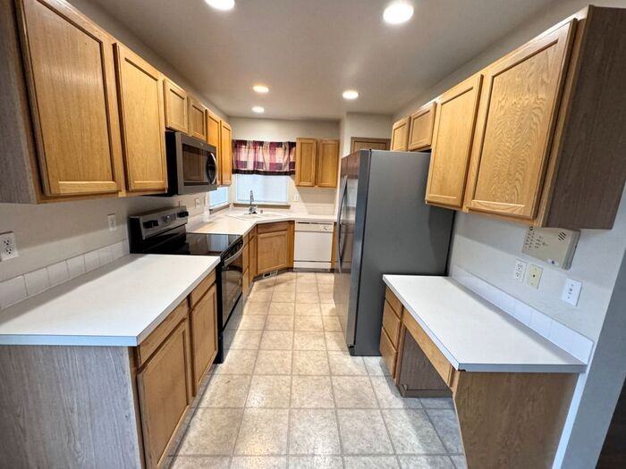 6620 131st St E - Photo 3 of 13