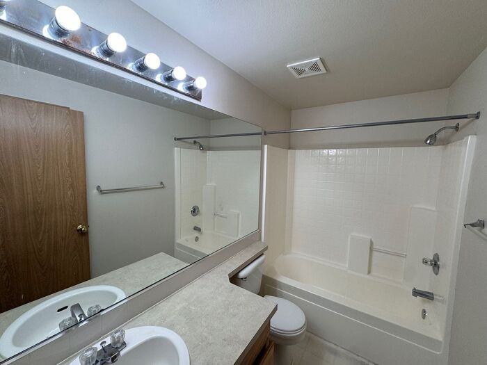 6620 131st St E - Photo 7 of 13