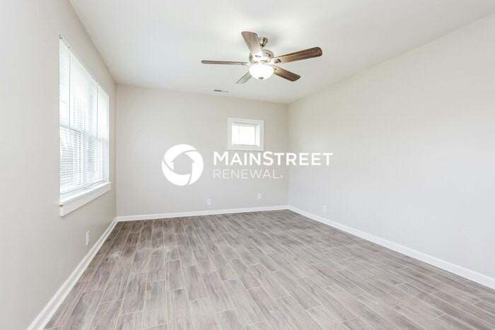 226 Grandview Dr - Photo 3 of 17