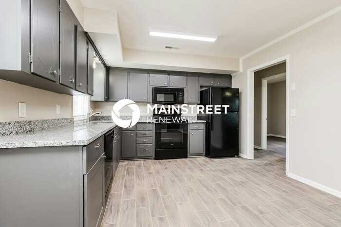 226 Grandview Dr - Photo 5 of 17