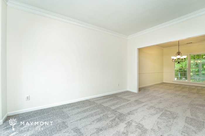 7492 Crescent Bend Cv - Photo 7 of 16