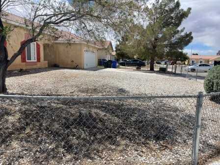 10747 Tolliver St - Photo 3 of 18