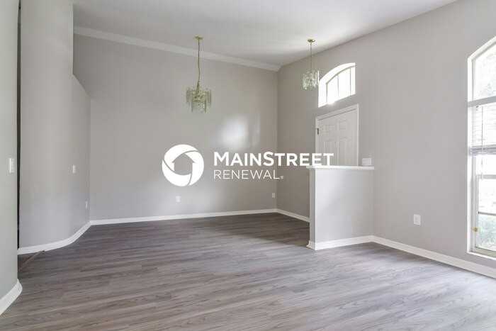 3232 Fremont Ct - Photo 3 of 15