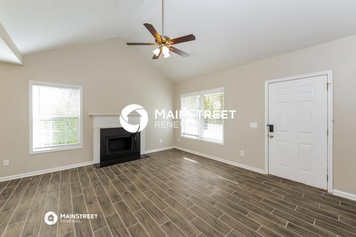 2295 Lark St - Photo 4 of 17