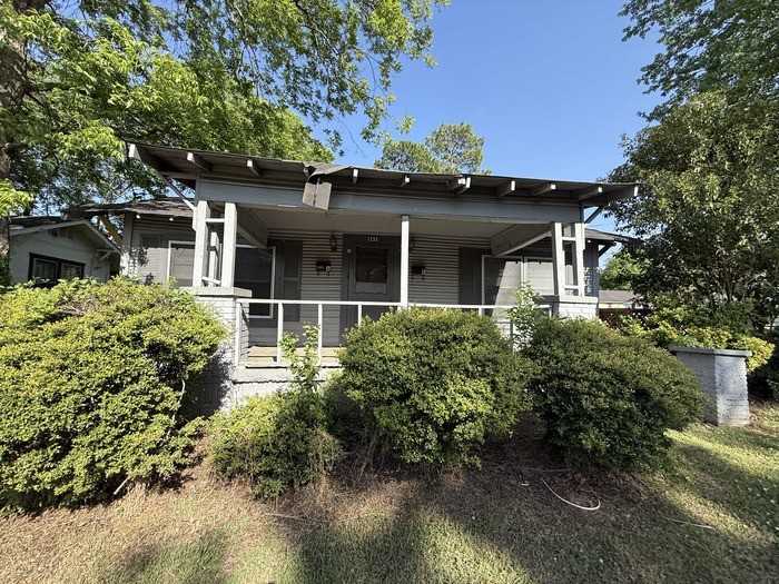 1233 Elm Ave #A - Photo 2 of 16