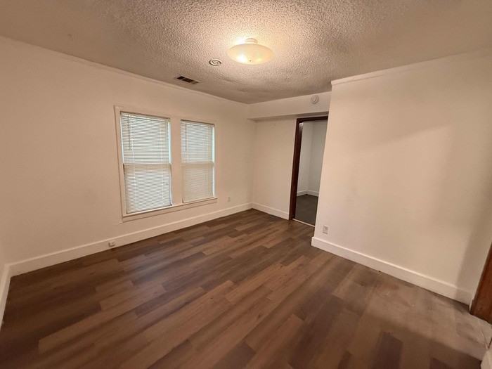 1233 Elm Ave #A - Photo 3 of 16