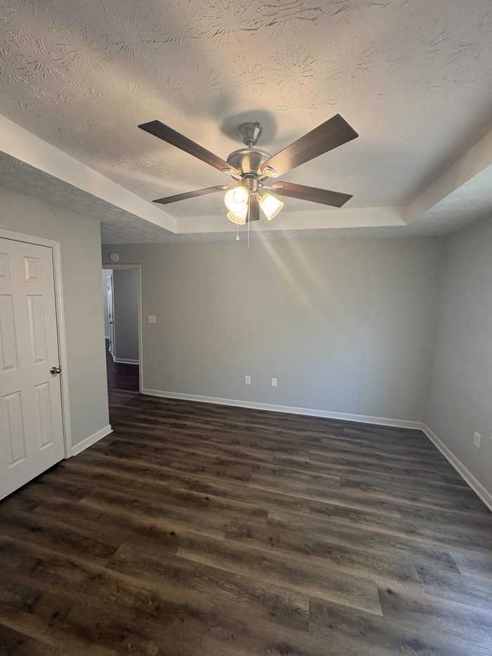 508 Bridgeport Pl - Photo 6 of 48