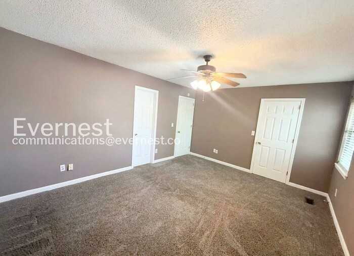 2543 Hampstead Dr - Photo 7 of 22