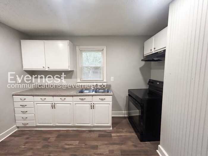 2175 Pansy St Nw - Photo 6 of 24