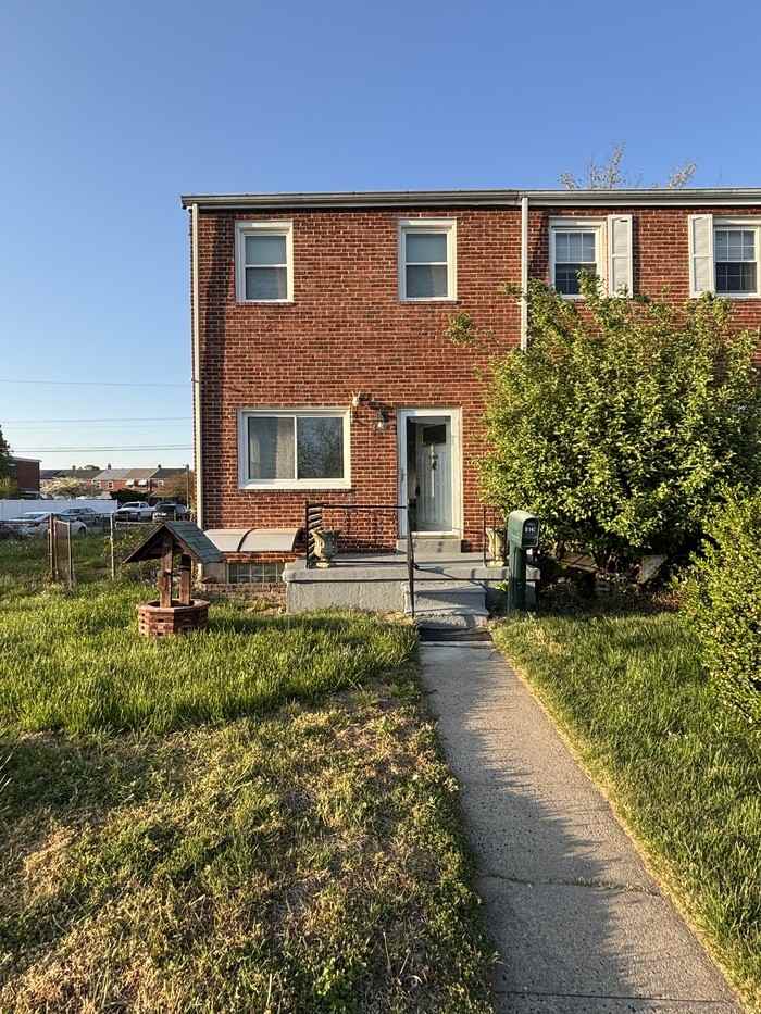 8199 Del Haven Rd - Photo 2 of 15