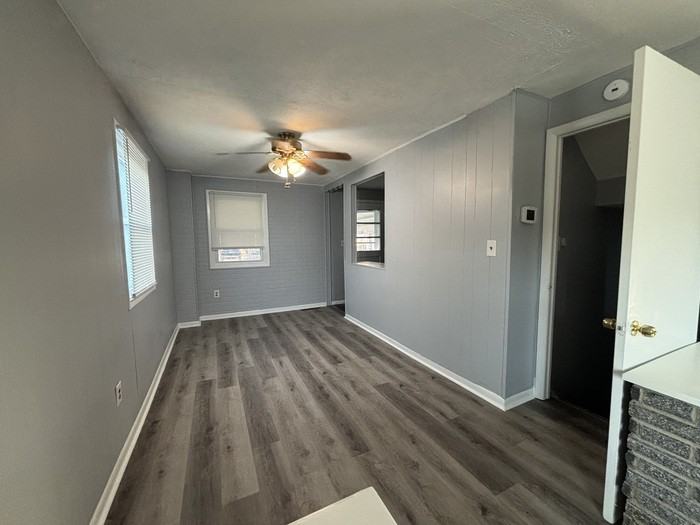 8199 Del Haven Rd - Photo 3 of 15