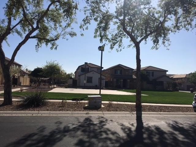 2866 S Brett St - Photo 2 of 3