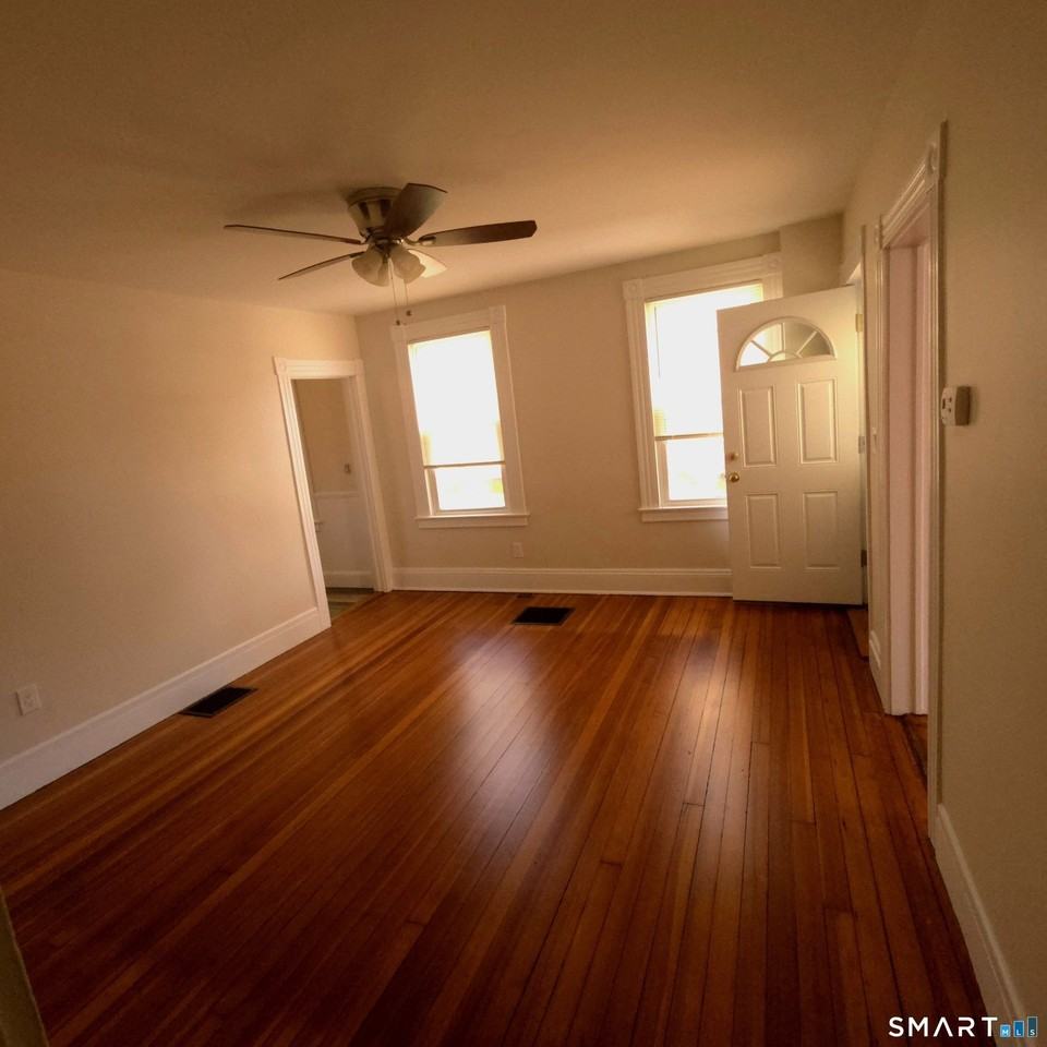 27 Maple St #27 - Photo 5 of 20