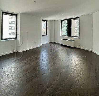 Maiden Ln #323 - Photo 2 of 6