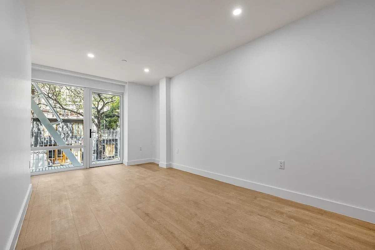 18 E 13th St #4 - Photo 6 of 9