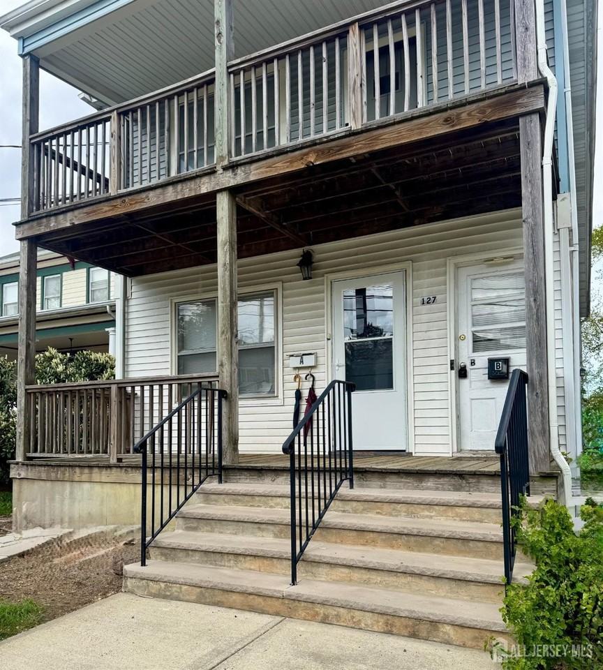 127 Main St #B