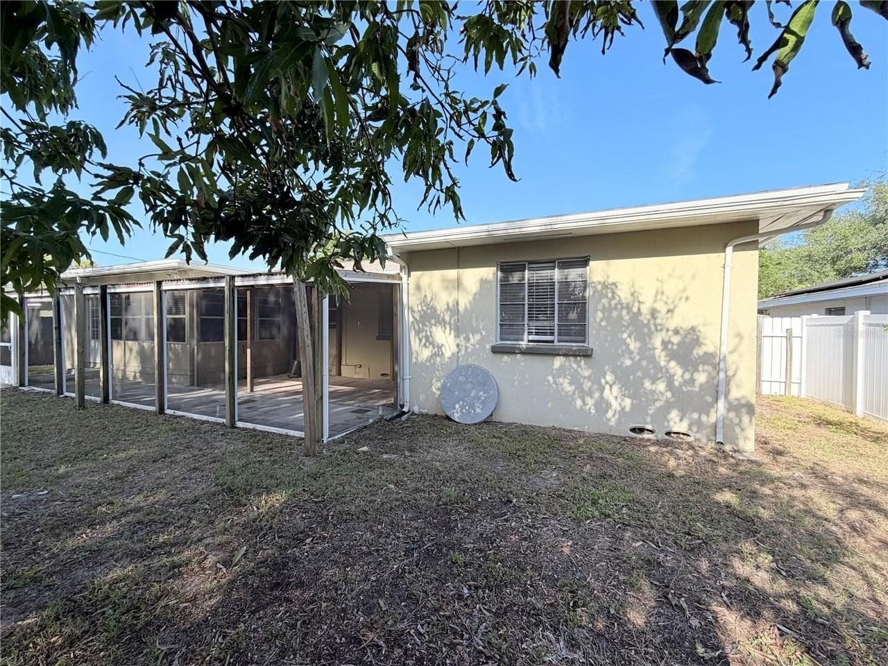 309 Kerry Dr - Photo 5 of 35