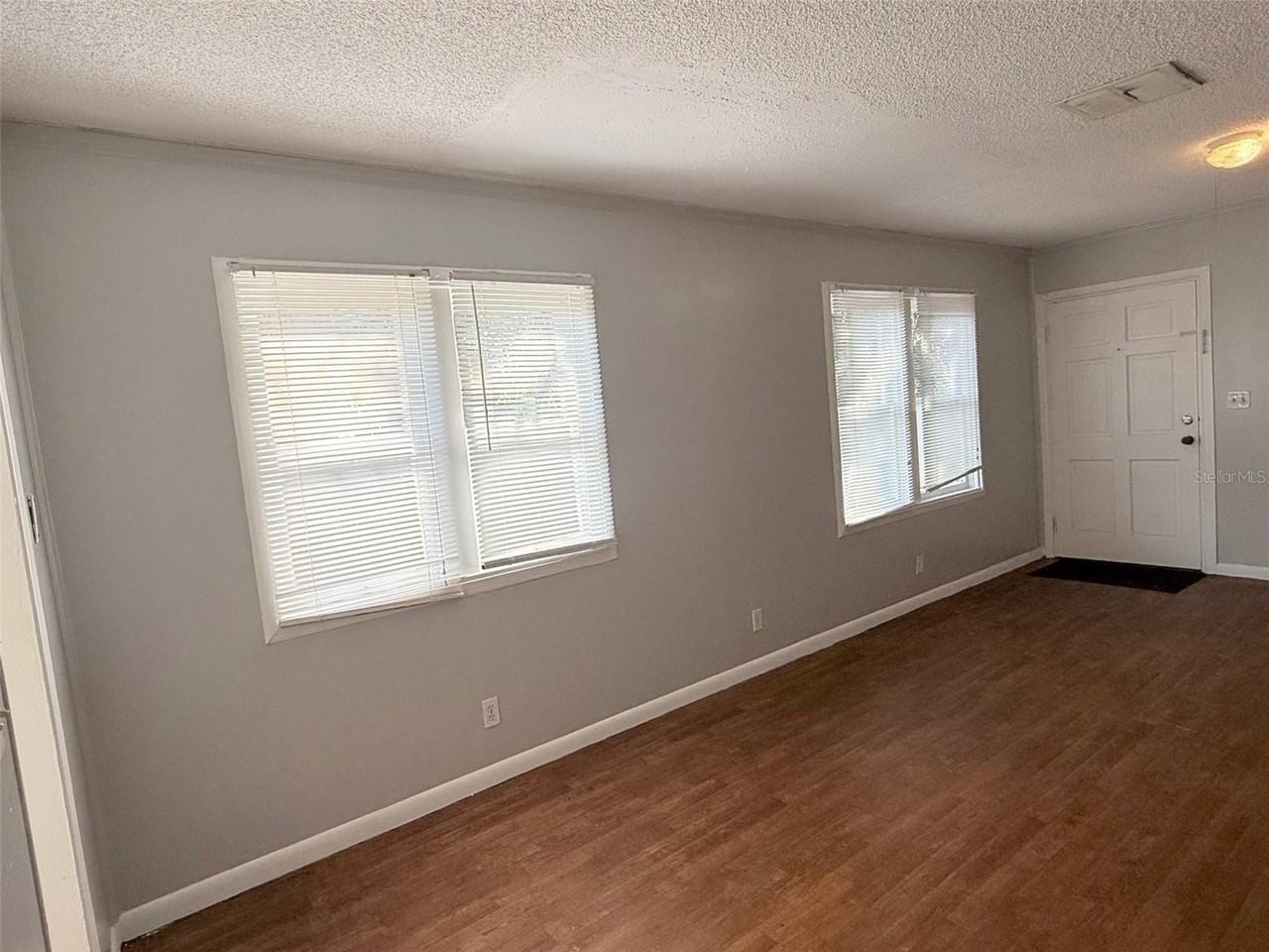 3527 3rd Ave N - Photo 3 of 19