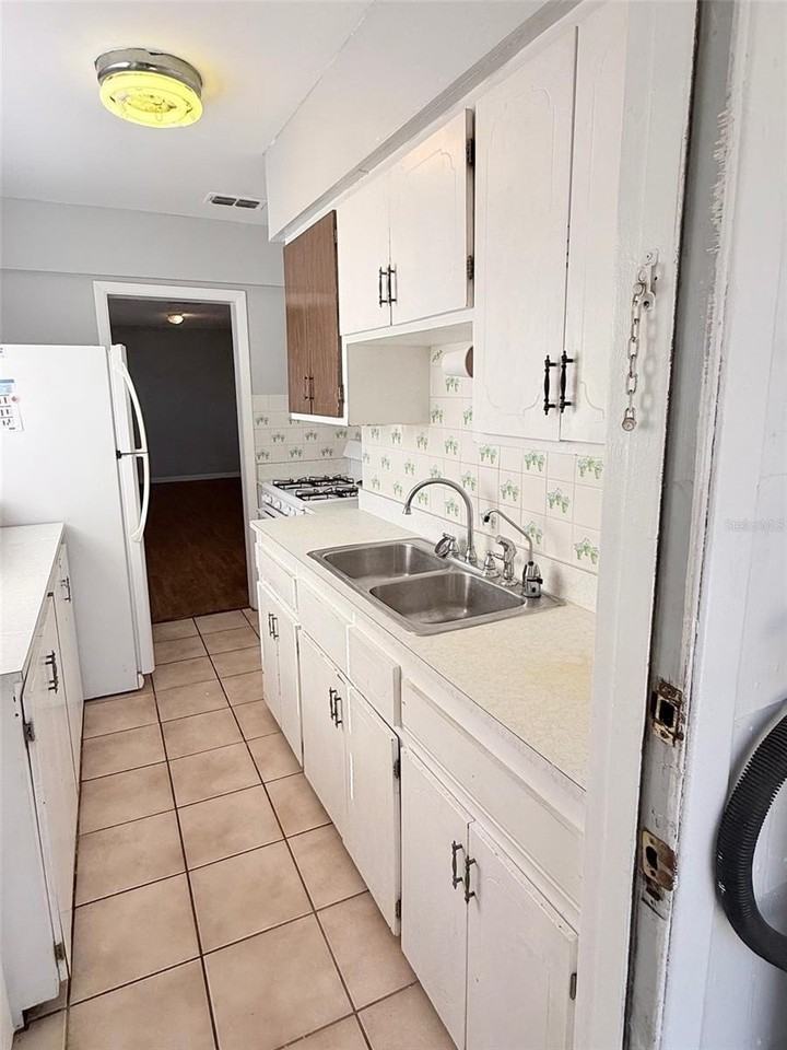 3527 3rd Ave N - Photo 7 of 19