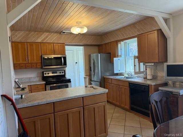 99 Convent Rd - Photo 4 of 12