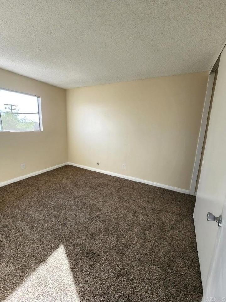 3044 E 16th St - Photo 5 of 8