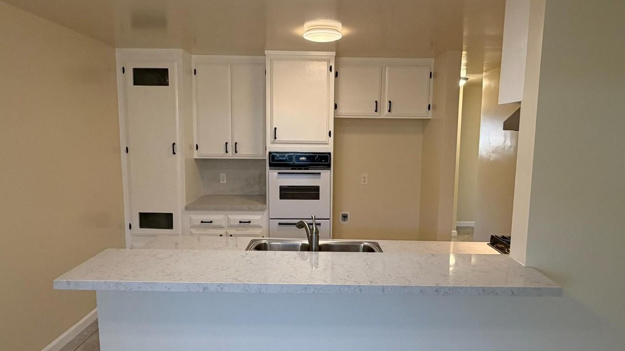 24832 Walnut St - Photo 2 of 10