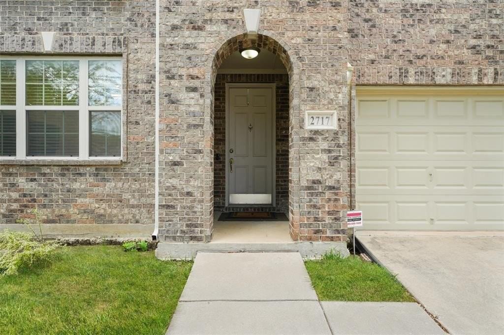 2717 Evening Mist Dr - Photo 4 of 25