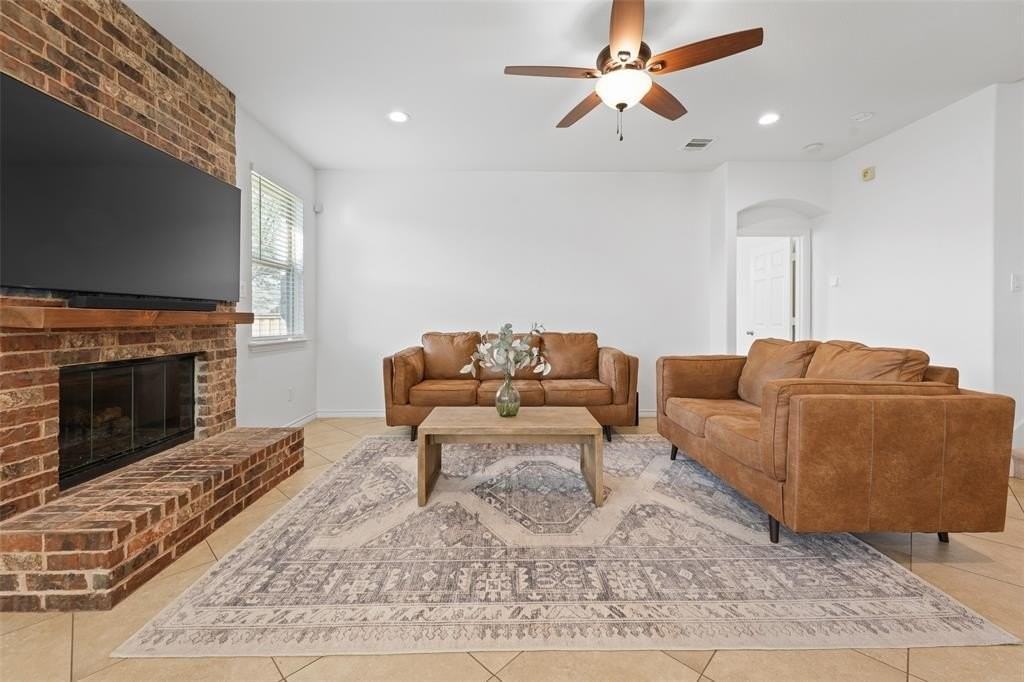 2717 Evening Mist Dr - Photo 6 of 25