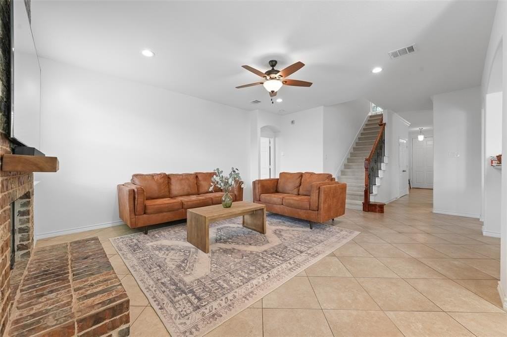 2717 Evening Mist Dr - Photo 7 of 25