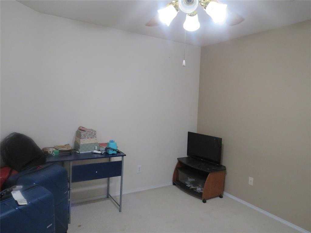 3104 Deleon Dr - Photo 5 of 22