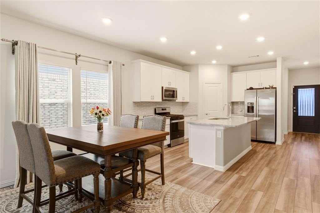 1212 Blue Ridge Pl - Photo 2 of 25