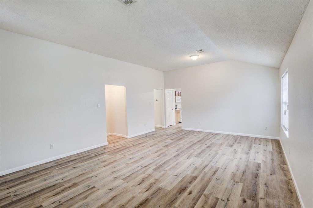 7133 Amber Dr - Photo 3 of 24