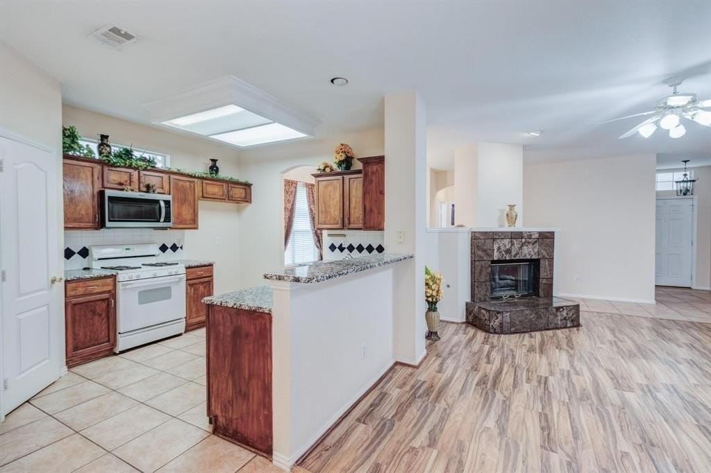 4521 Highridge Dr - Photo 6 of 20