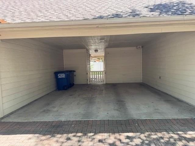 105 Cobblestone Dr W - Photo 3 of 29