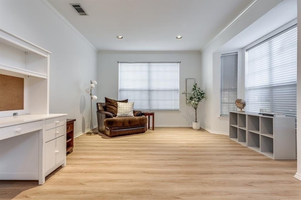 7009 Chardonnay Dr - Photo 3 of 11