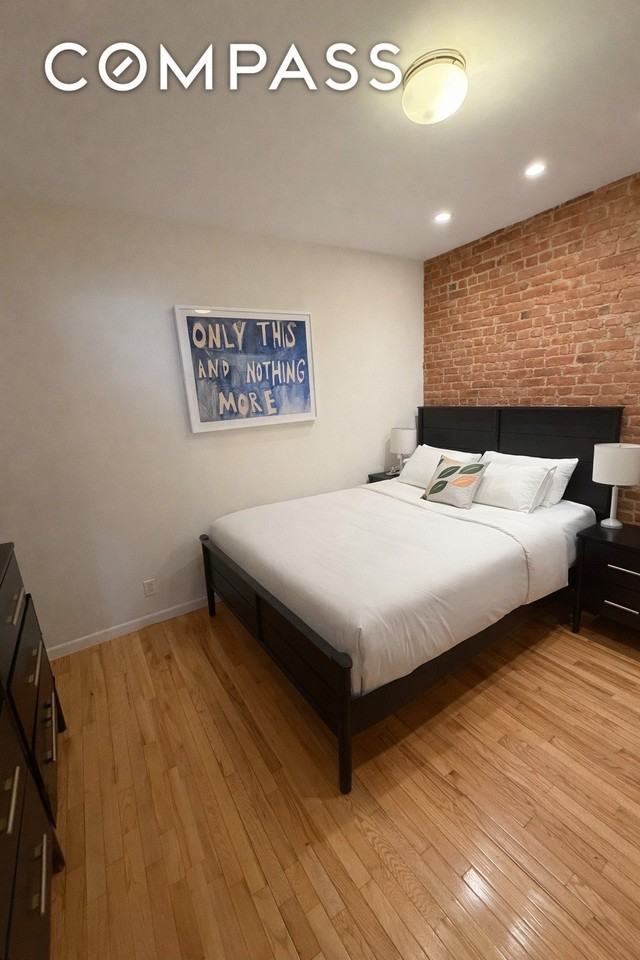 1641 York Ave #3E - Photo 3 of 5