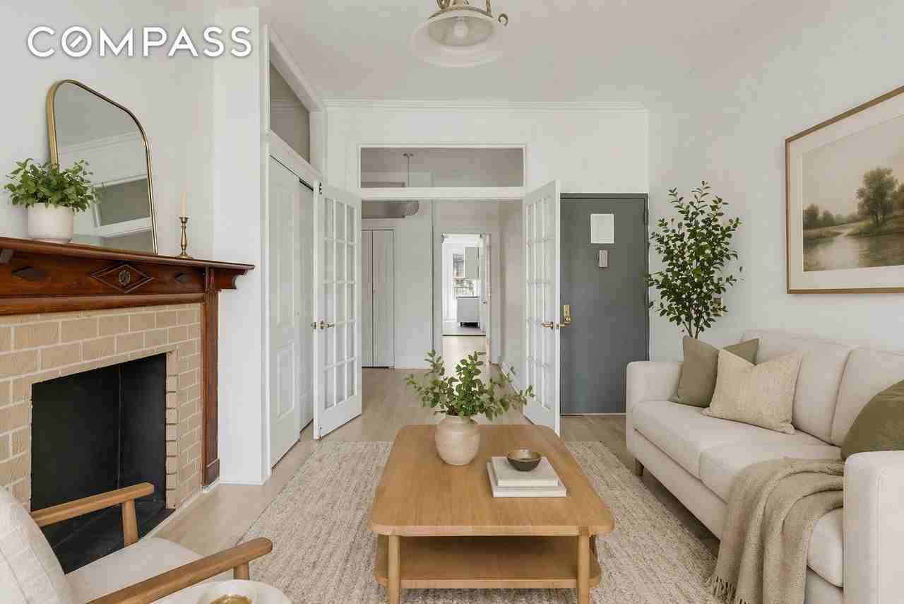 100 Powers St #3L - Photo 2 of 16