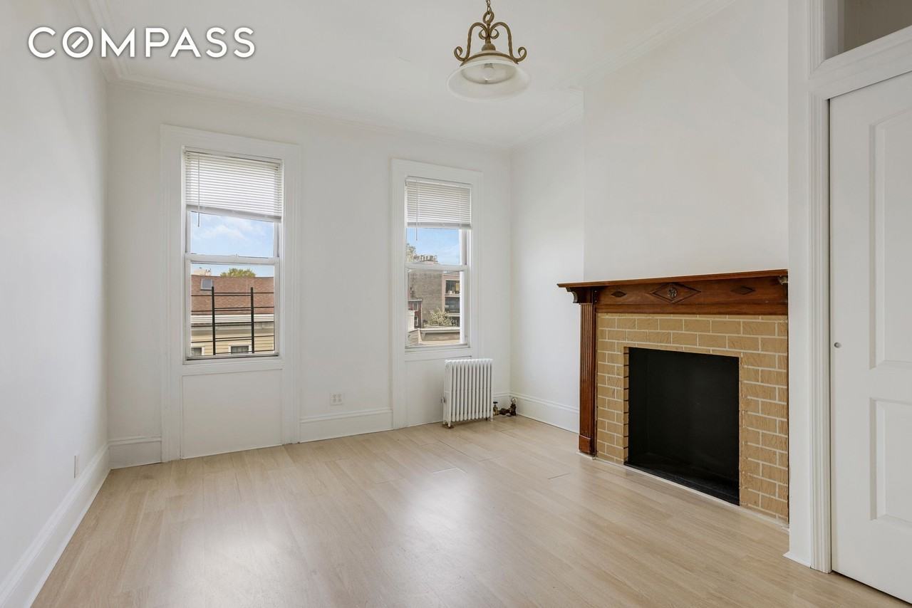 100 Powers St #3L - Photo 3 of 16