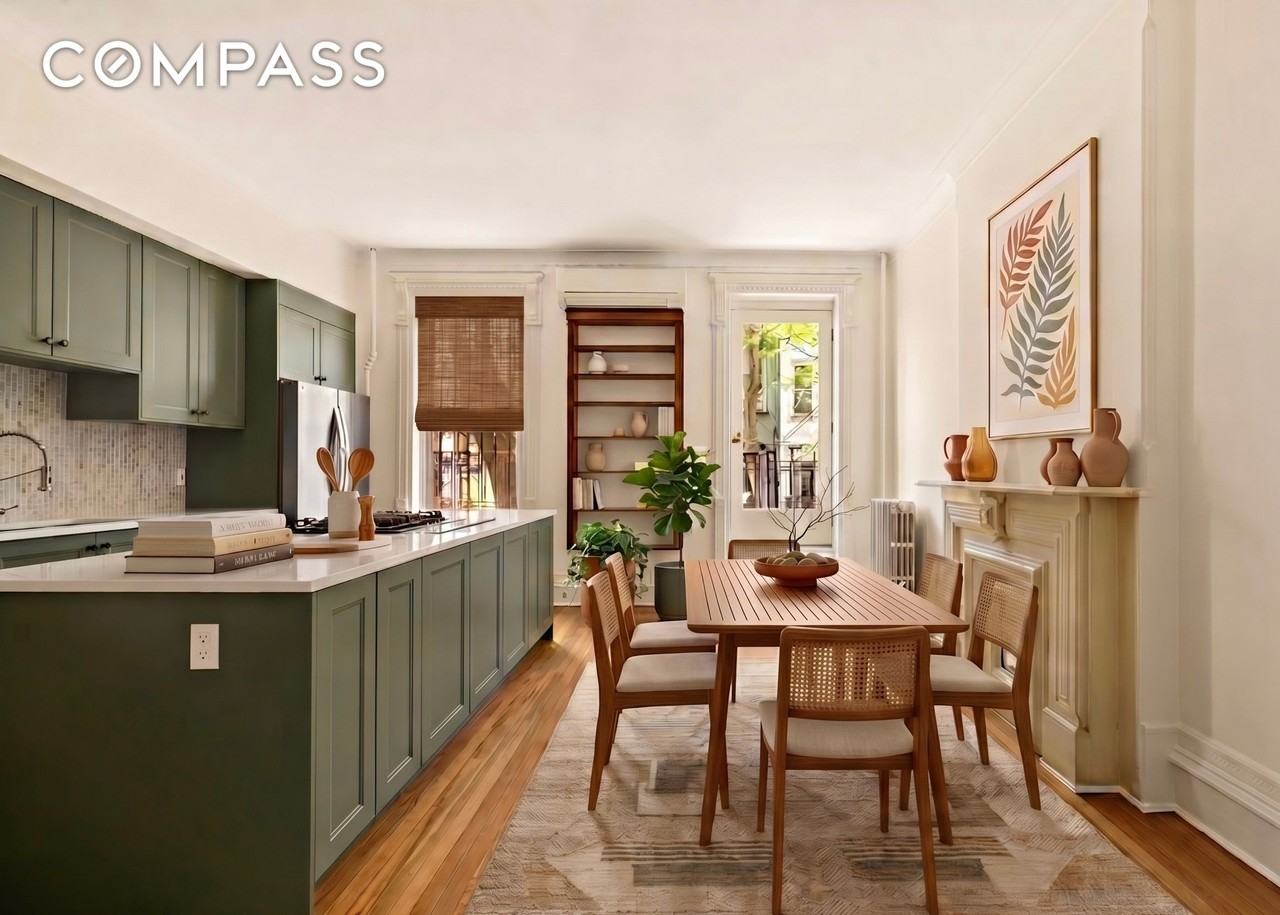 462 9th St #2 - Photo 3 of 13