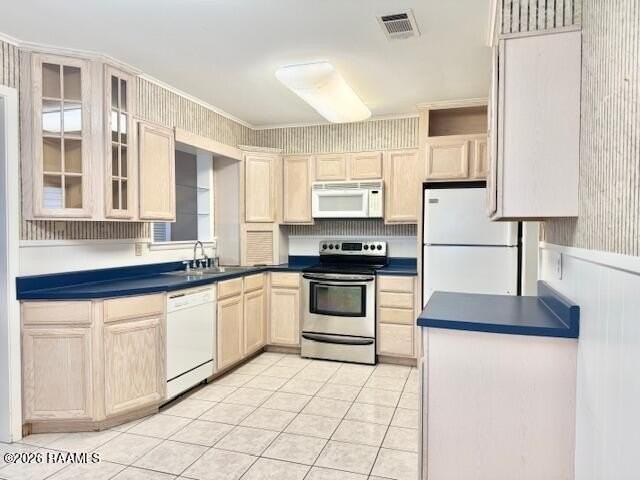 103 Holly St - Photo 5 of 18