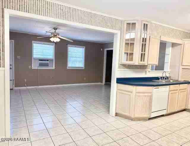 103 Holly St - Photo 6 of 18