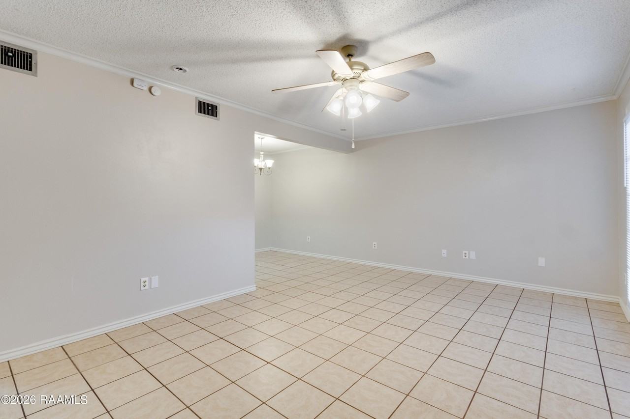 200 Lodge Dr #203 - Photo 3 of 15