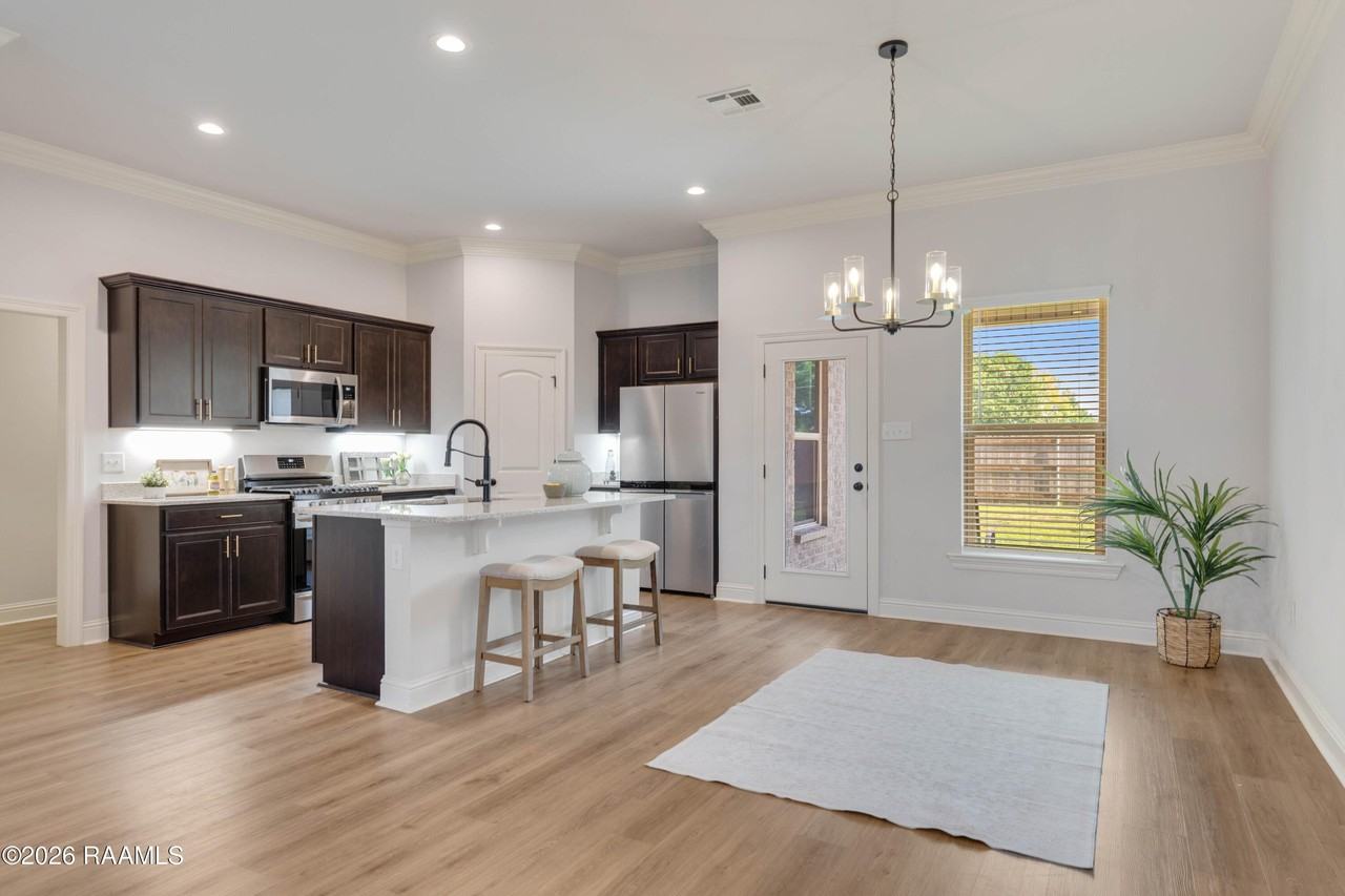 102 Gilded Ln - Photo 4 of 14