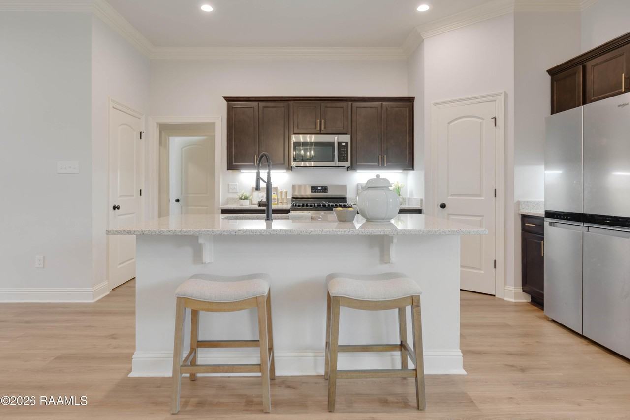 102 Gilded Ln - Photo 6 of 14